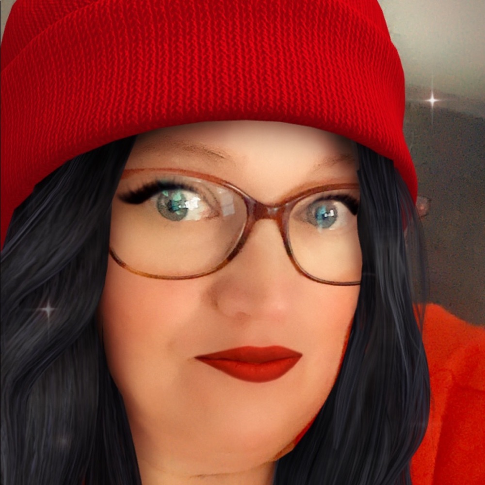Meet your Posher, Crystal